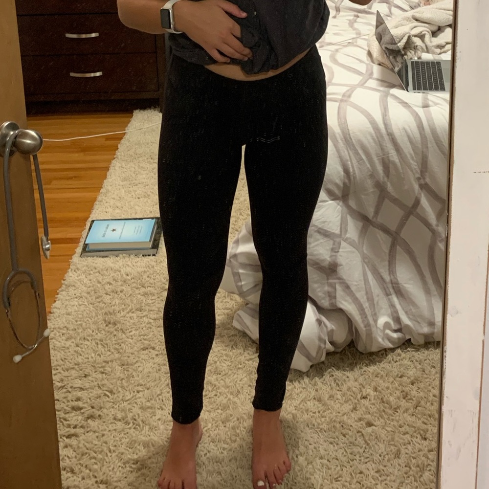 Lululemon Low rise black leggings, size 6